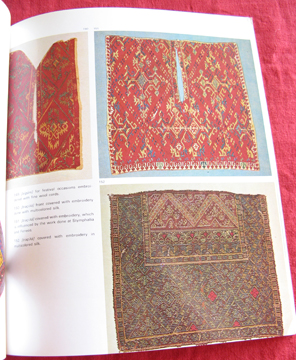  folk costume book
